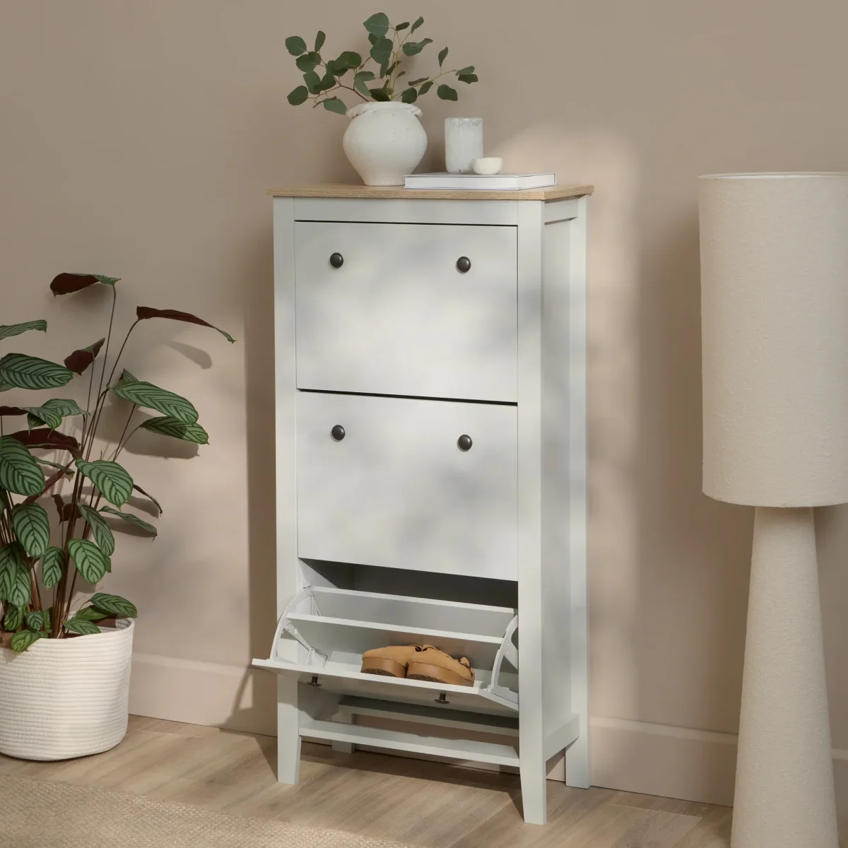 Sandhurst 60cm Three Door Shoe Cabinet - Snow White with Coastal Oak Top - Image 3